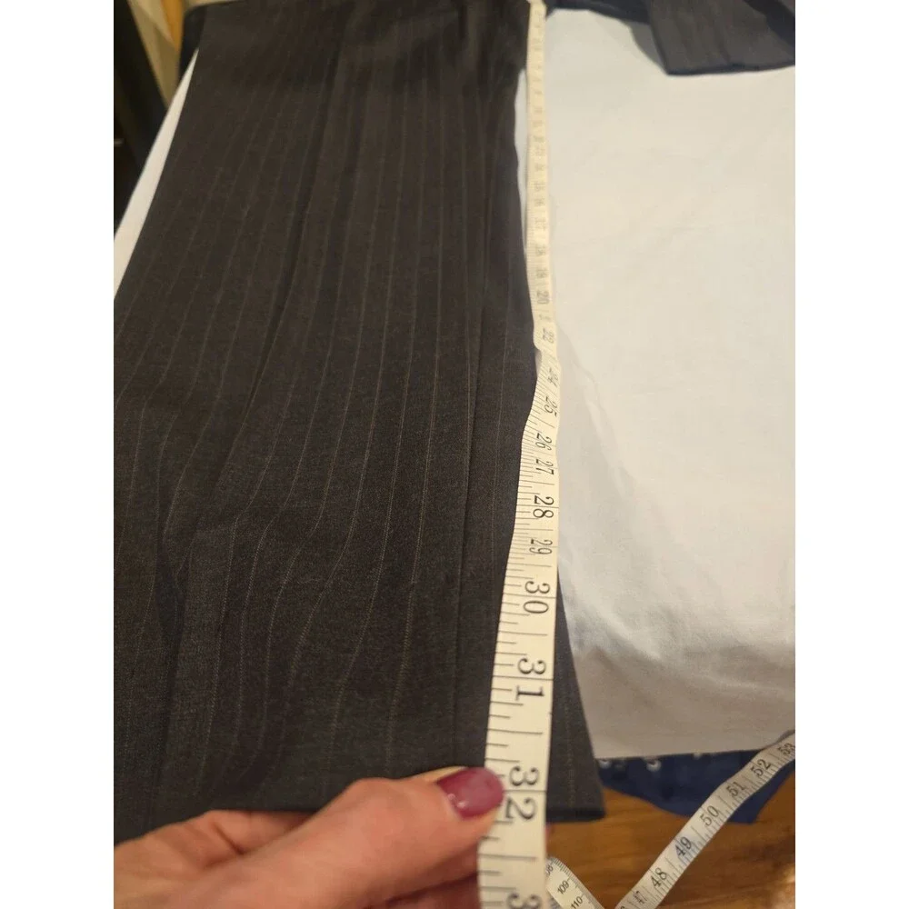 Nautica Men's Gray Pinstripe 2 Piece Suit 44R W38 100% Wool Flat Front 32 Inseam